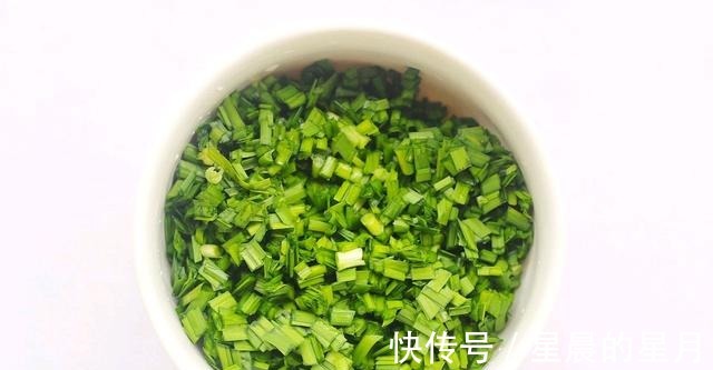 家人|别再用白面包饺子了,做成水晶饺子,看着就很有食欲,家人都爱吃!
