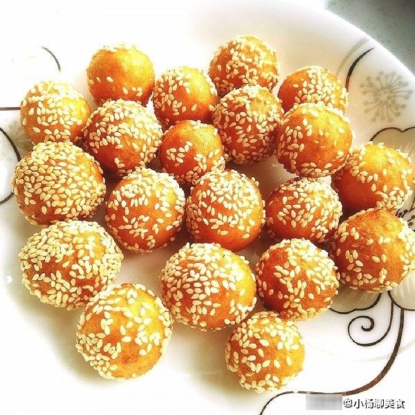 红薯还在烤着吃？教你红薯的新吃法，美味又健康，全家人都喜欢