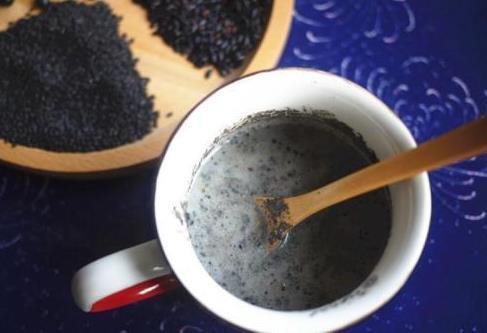 优质蛋白|天热多吃黑豆,教你正确吃法,不磨豆浆不泡醋,营养滋补精神足!