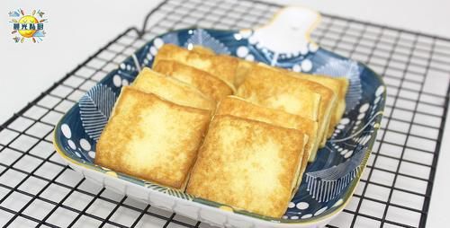  创意年菜：鸡蛋豆腐，用锅蒸出来的豆腐，制作简单，还能控制口感