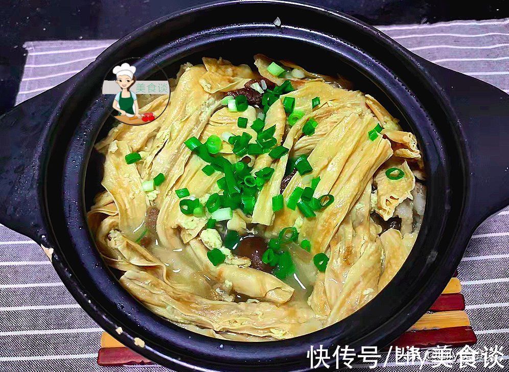 冬天,五花肉和它是绝配,泡软一煎一焖,简单又营养,多给孩子吃