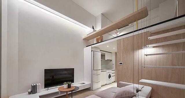 楼梯|一家三口人住16㎡的家,连床都没有,他们却说舒服得很!