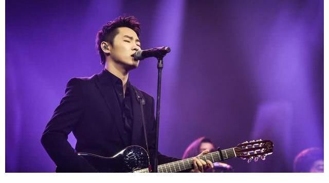 决赛前夕那英突然退出,网友喊话刀郎赶紧接手