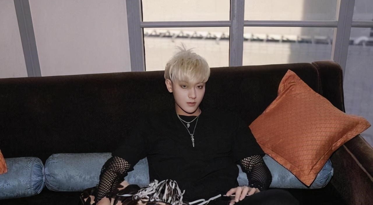 黄忠东|霸道总裁黄子韬能屈能伸,为自家艺人撑腰绝不退缩,中国好老板!