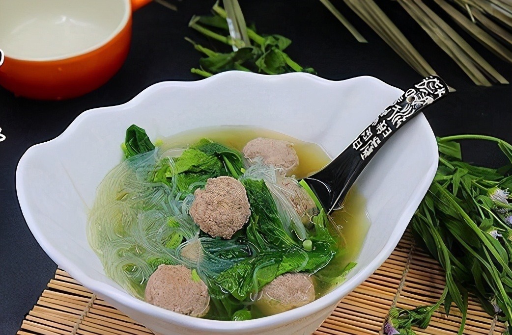 鸡肉|女性不想变黄脸婆,常吃3种美食,补血益气,排毒润肤,滋补身体