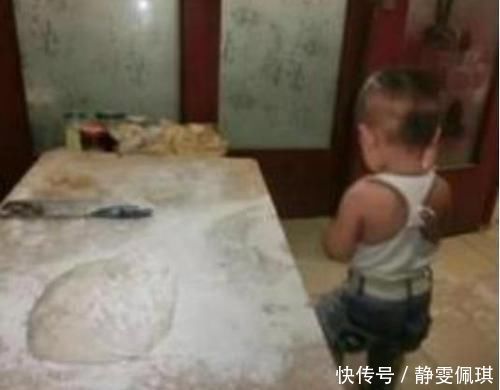 “勤快”宝宝趁家人睡觉,帮全家蒸馒头,网友:为这个家操碎了心