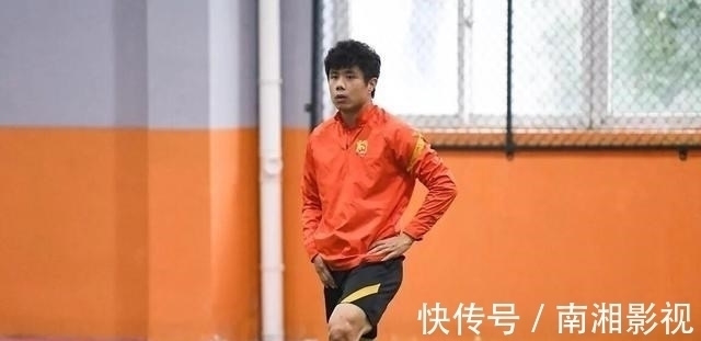 12强赛|国足12强赛或调整主力阵容,老队长重回首发,10号或被拿下!