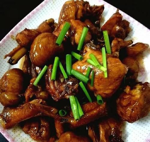  详细|栗子炒鸡详细做法是什么？