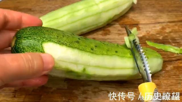 饭店48元的凉拌黄瓜,原来多加了这2步,学会做给家人吃,太香了