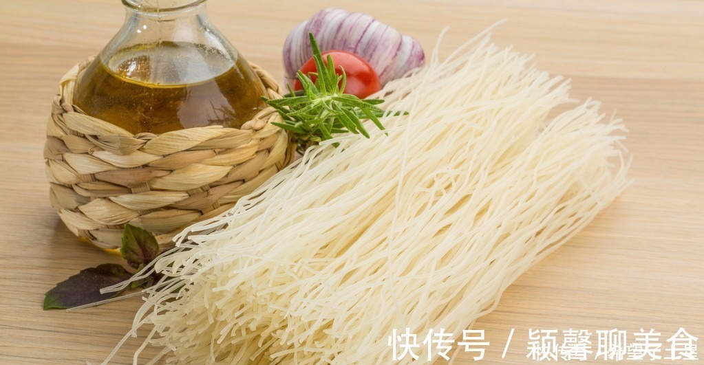 海产品|四种常见的美食,全是甲醛的“仓库”,也可能是白血病的“帮凶”