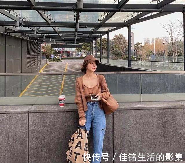 碎花裙 初秋第一件外套,今年流行这4款,谁穿谁美!