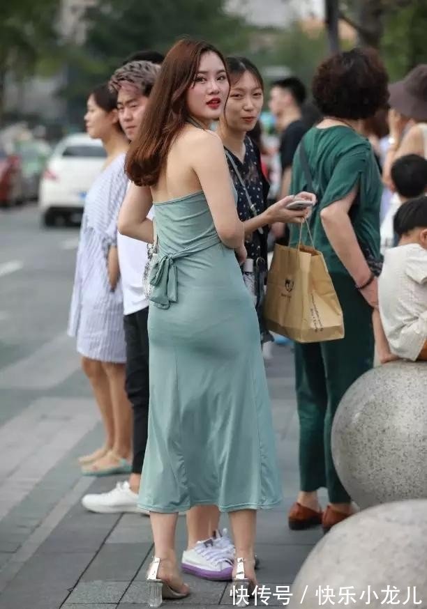 炎炎夏日|看背影就知道绝不是什么“庸脂俗粉”,能答应做我女朋友吗?美女