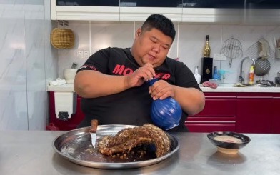 高血脂|37岁男子胸闷,检查确诊高血脂,医生直言:1早餐是升血脂的“元凶”