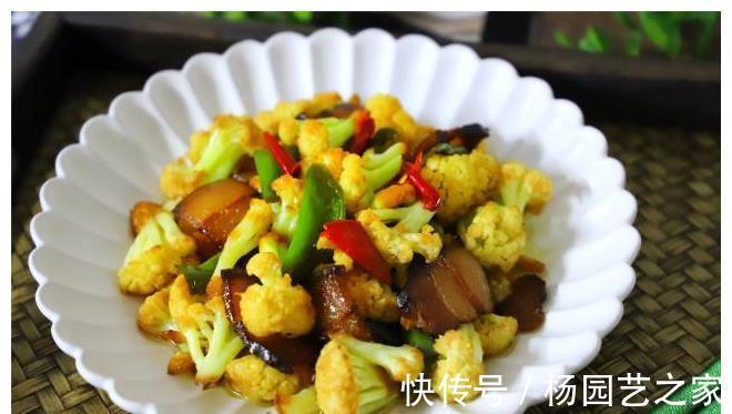 干锅|炒花菜时，有人焯水，有人过油，原来都错了，难怪炒出来不好吃
