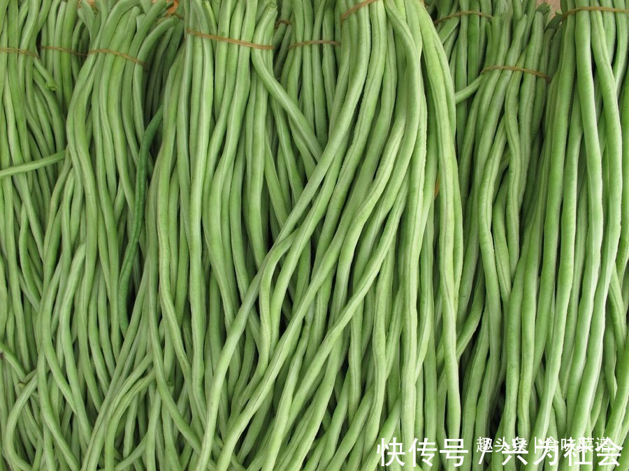 包子|豇豆猪肉包子调馅方法,鲜香扑鼻,好吃不油腻,老公一顿能吃5个