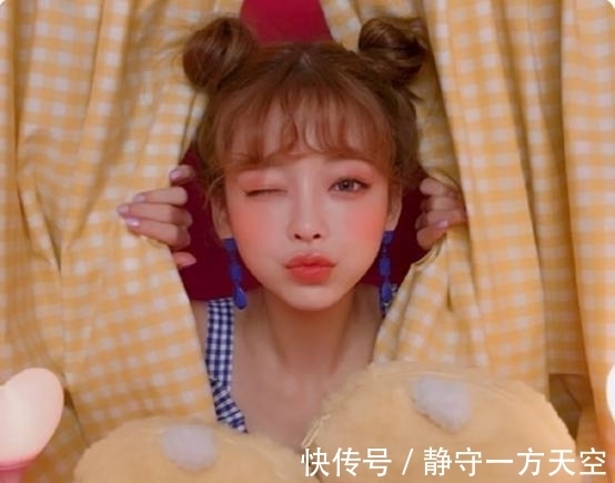 卡子 几款超甜发型,老阿姨秒变小姐姐,自己在家也能轻松打理!