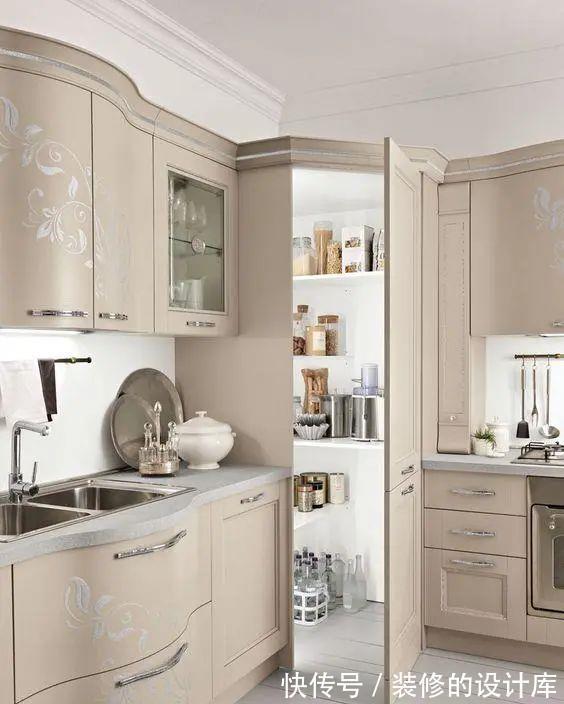 置物板|转角不打柜子,盖个1㎡杂物间,1个角落就能搞定你家杂物收纳难题