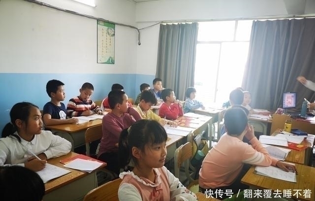学习成绩|“请倒数第一名家长发言”,孩子妈妈高情商回答,让老师脸红道歉