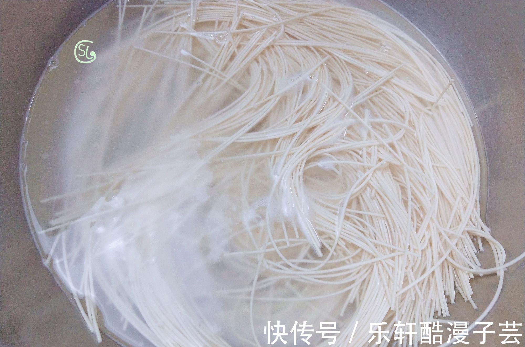 好吃|天热没食欲,试试这样做,10分钟搞定,酸辣开胃,好吃