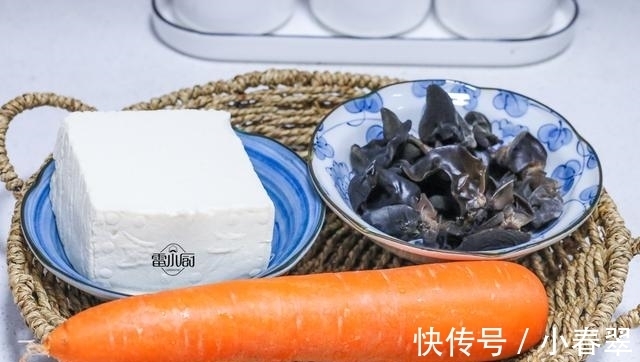 雷小厨|豆腐别再炖着吃了,加这两食材一起炒,喷香下饭,天天吃都不够!