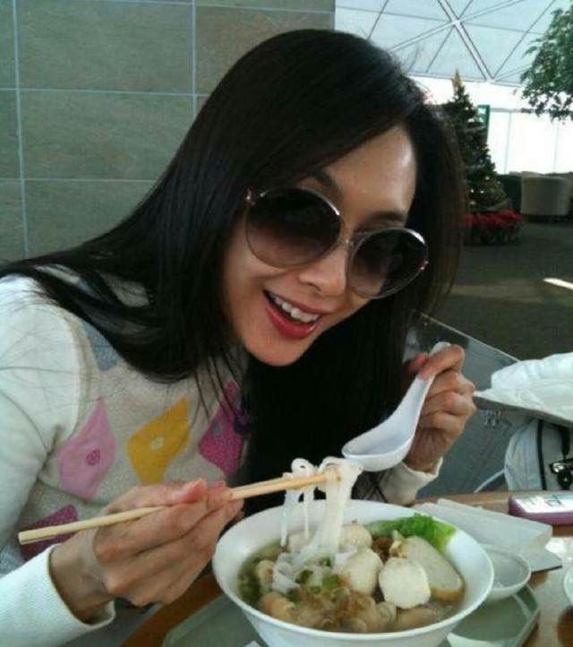 三明治|8位明星的早餐，謝娜寒酸，朱茵接地氣，而我最想吃陳赫的