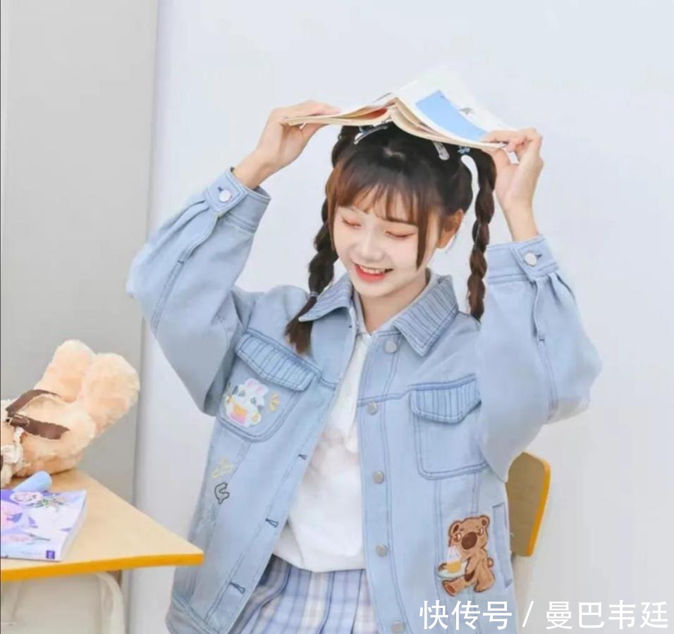 女生春季牛仔裤外套穿搭推荐