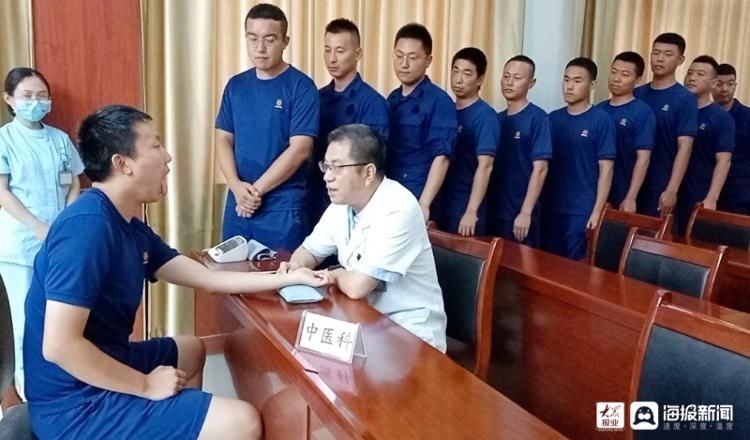 骨科|鲁东医院致敬城市守护者 医媒携手送健康