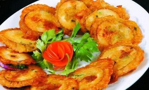 美食推荐：香煎茄盒，砂锅鱼头，豆角炒肉丝，蒜蓉开背虾的做法