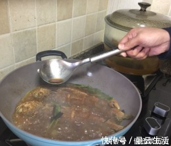 煎鱼，直接下锅就错了！破皮还煎糊，多做一件事，不破不粘还鲜嫩