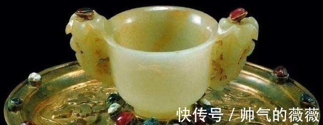 修梅!知名女作家自称李自成后裔,拿出文物为证,学者千真万确的事实!