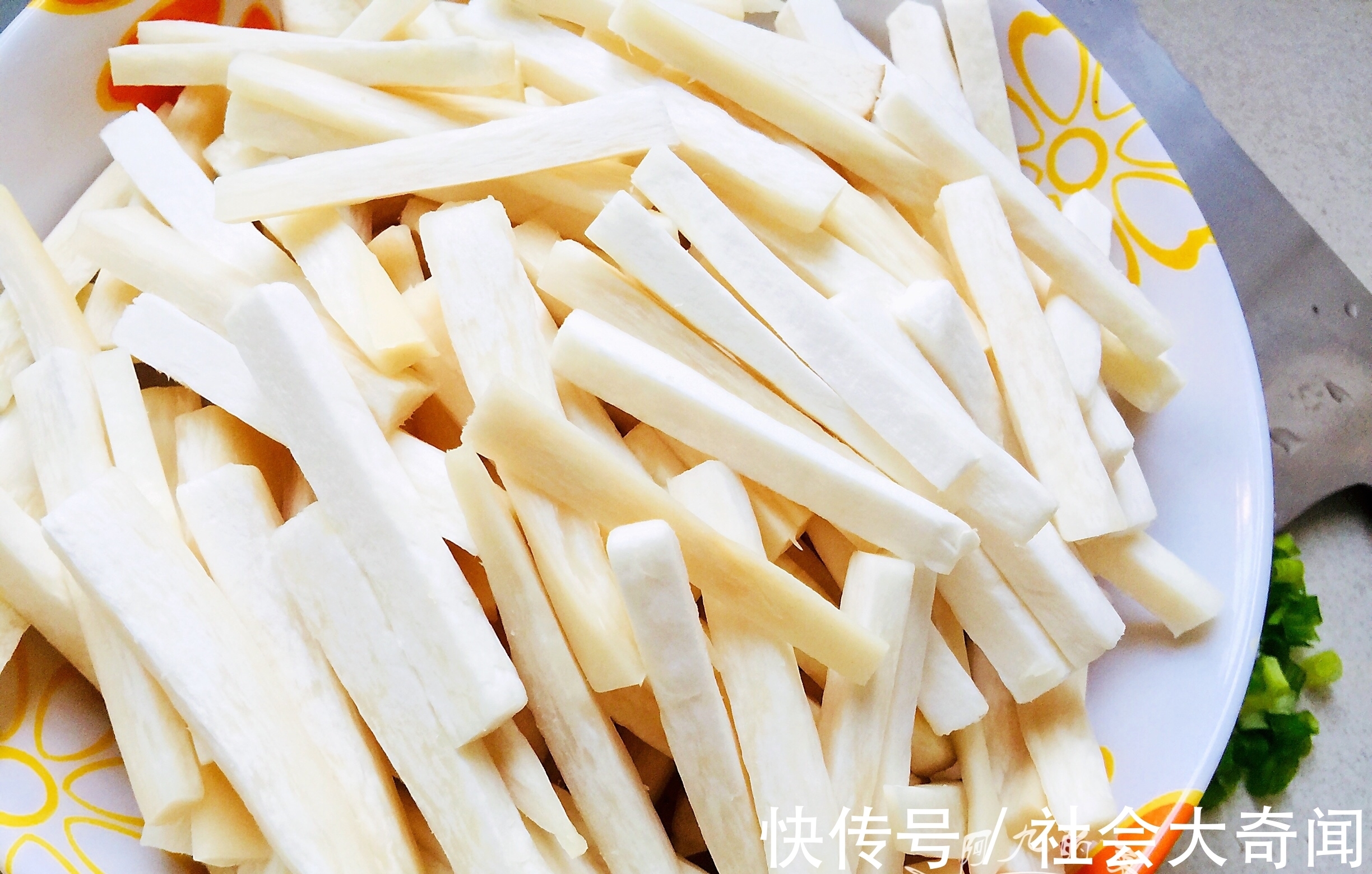 红辣椒|立秋后,这素菜别忘了给家人吃,不放肉也很香,立秋吃它很营养