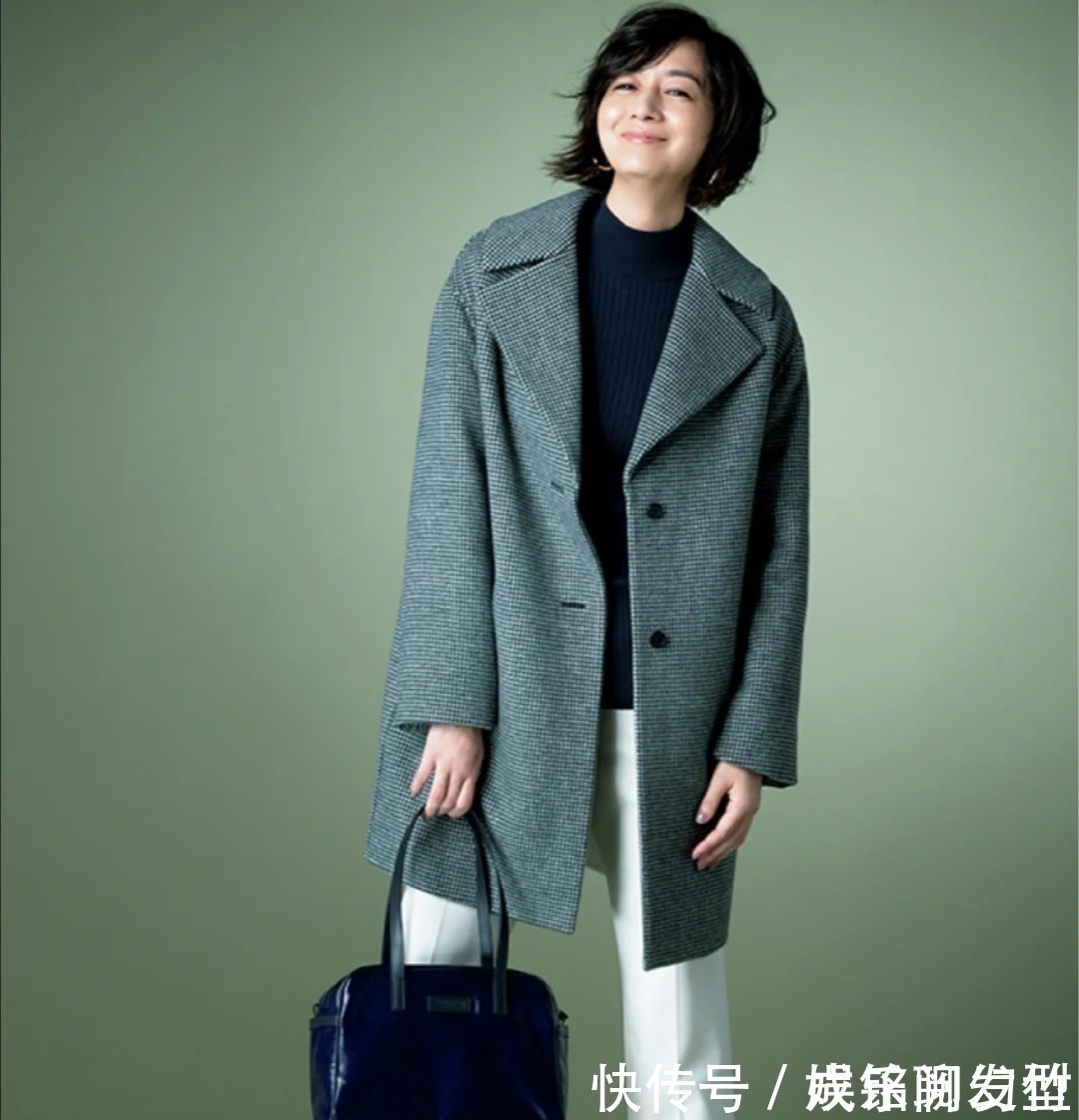 大衣 她才是五十多岁女人的穿衣榜样!简单耐看又高级,优雅大气又减龄