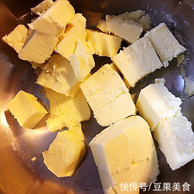 别怪我没提醒你,这道榛果巧克力熔岩软饼一吃就上瘾