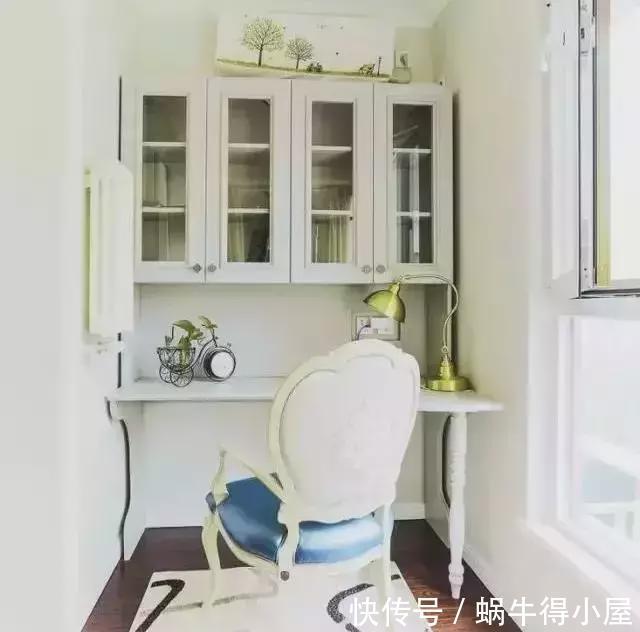 邻居|邻居见我家阳台装一吊柜,嘴上说难看,回家就叫师傅做了!