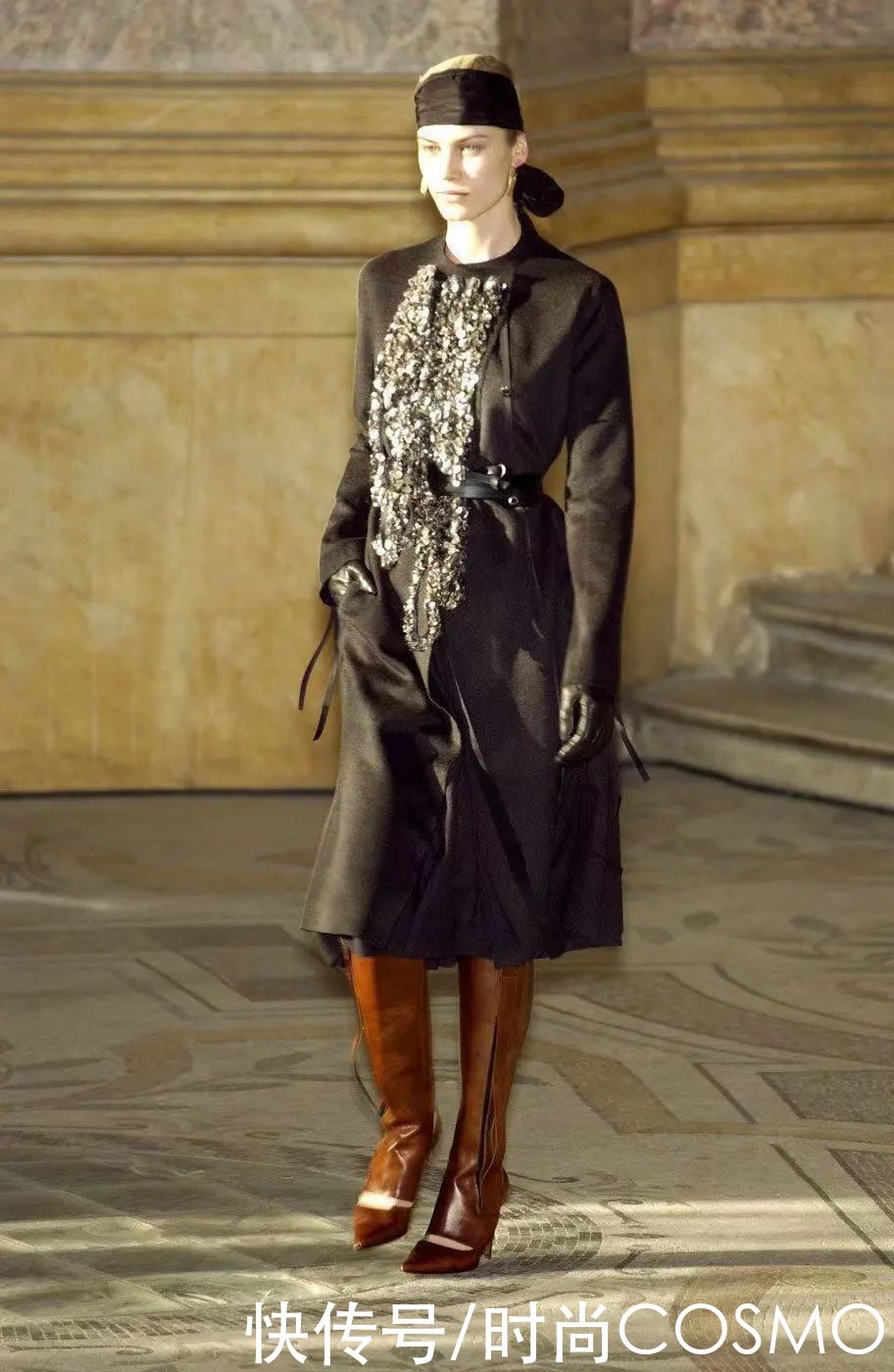 时髦办 |Alber Elbaz走了，他曾说“不尊重女性，作品就会失去灵魂”\＂,\＂i10\＂:\＂时髦办