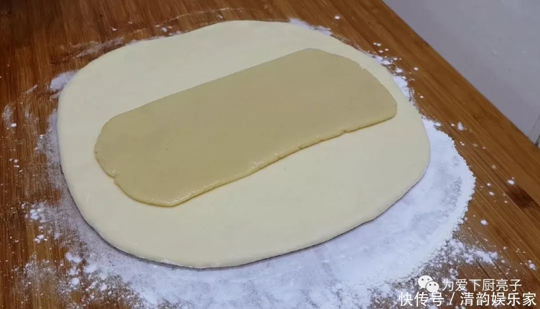 必备|过年餐桌必备小零食,不加一滴水,30多年头一次见,比麻花还好吃