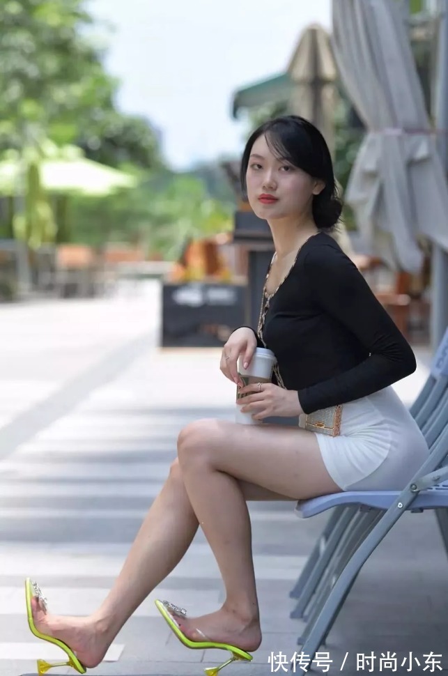 美女 高跟连衣裙美女小姐姐,双腿白皙端庄贤淑