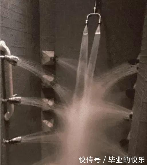 |搞笑图集:你们公司中秋发了啥?网友:发了个通知,说不放假