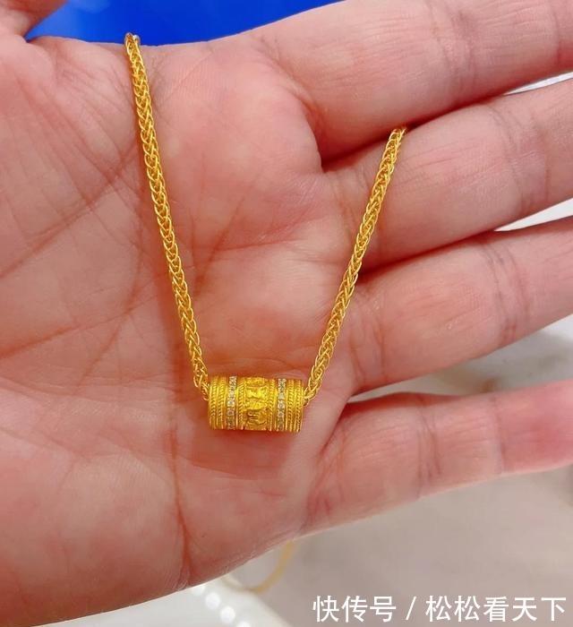 黄金首饰 很多品牌的黄金首饰很土气,国内什么品牌比较时尚潮流,周大福!
