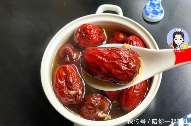 建议大家如工资允许,多囤这5样,每天吃一点,美味又营养