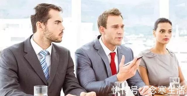 失主|撿到9000元,失主說少了1000元,你會怎么解決?哥神回復(fù)