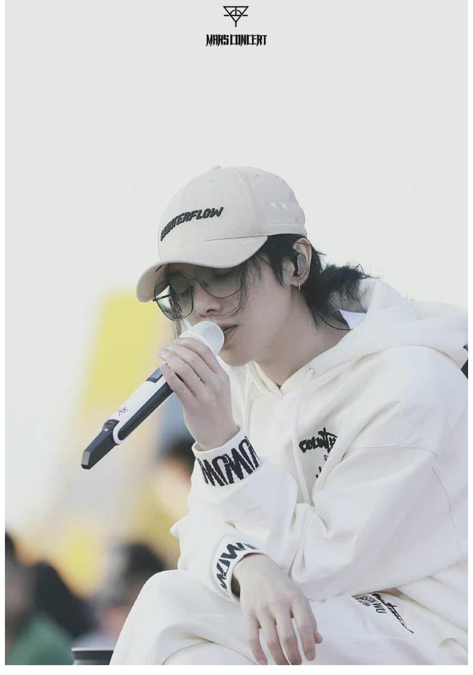 华晨宇连续九年在湖南卫视跨年……