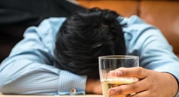 切忌|适量饮酒,有3个好处,饮酒切忌“四不喝”,每日饮一点儿才健康