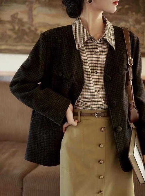 最近流行的“法式风穿搭”，你真了解吗？谨记这2点，轻松显高级