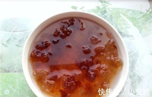 银耳|它是穷人的“燕窝”,一碗它相当于5碗银耳,40岁的人25岁的脸!