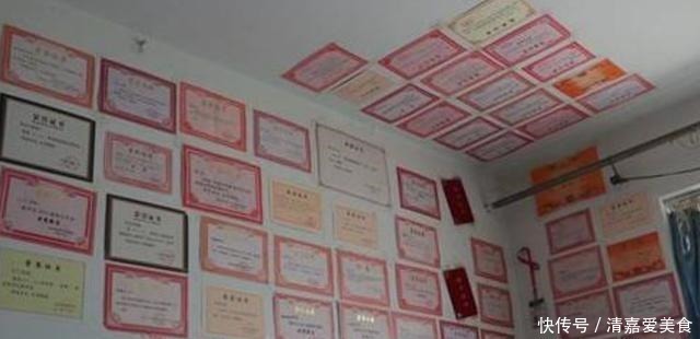 开心|孩子拿奖拿到“手软”,当家长的却满脸愁容,网友:这谁能开心?