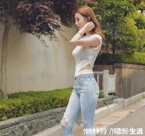 小乐 时尚穿搭 青春洋气的牛仔裤美女, 展现美姿谁与争锋!
