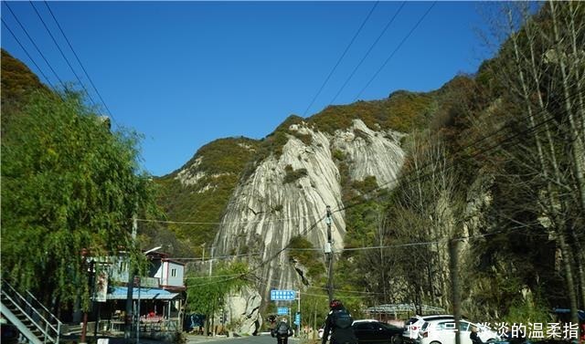 分水岭|西安秦岭最牛景点，就看一块石碑，自驾、摩旅、骑行者都爱来打卡