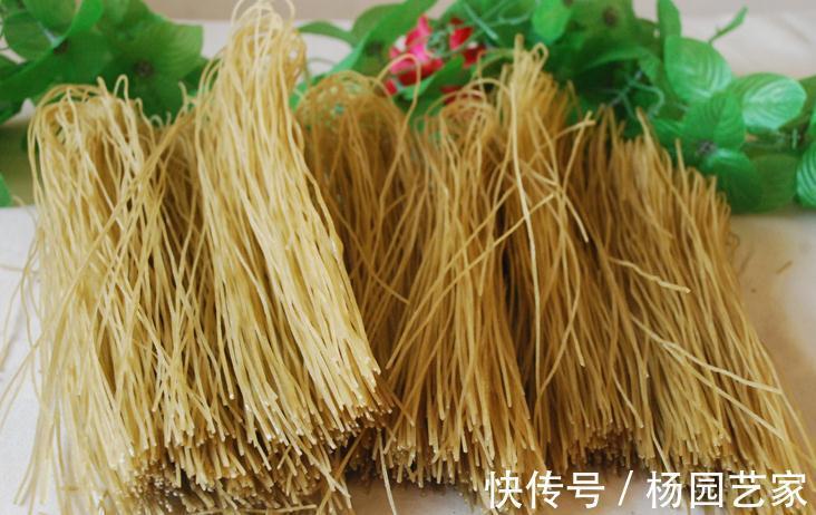 买粉条,内行人专挑“这4点”,回回挑到优质粉条,商家直呼内行