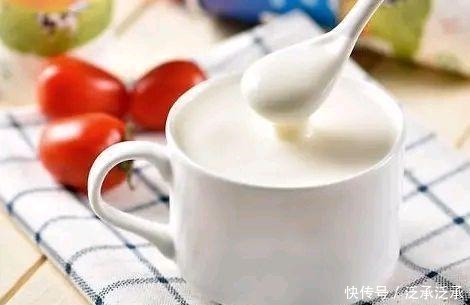 酸奶|酸奶新吃法,简单2步一次成功,做出来的酸奶蛋糕,孩子抢着吃